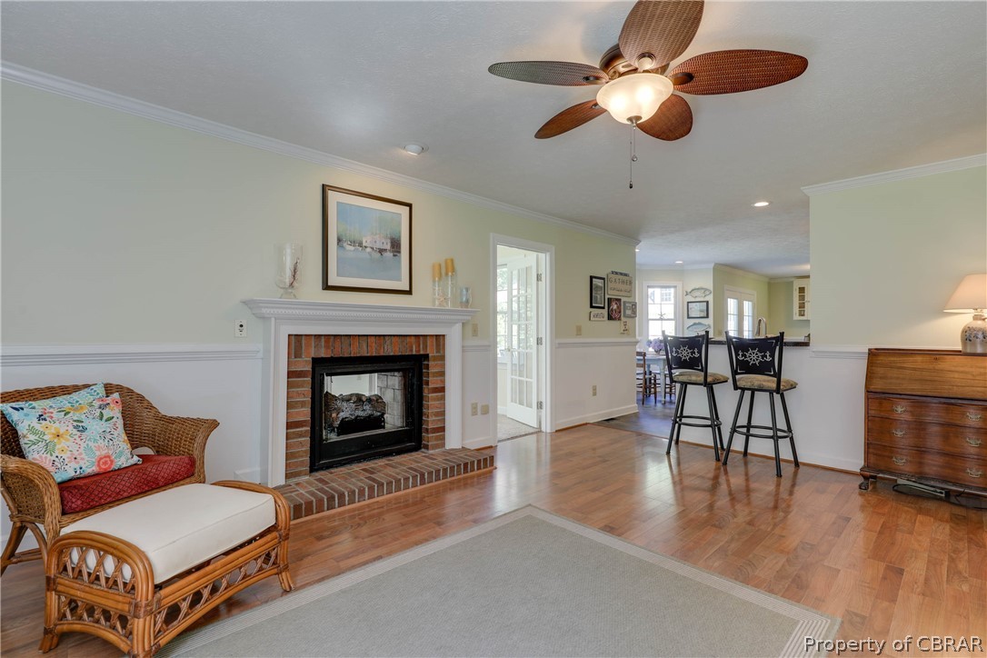 65 Thurston Road Mathews, VA 23109 - Photo 7 of 47 Family room open to kitchen bar seating