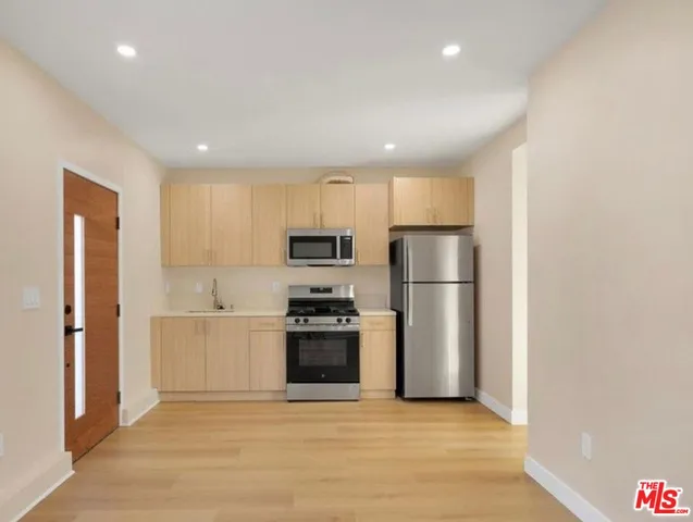 $2,200 | 10507 Dempsey Avenue, Granada Hills, CA 91344