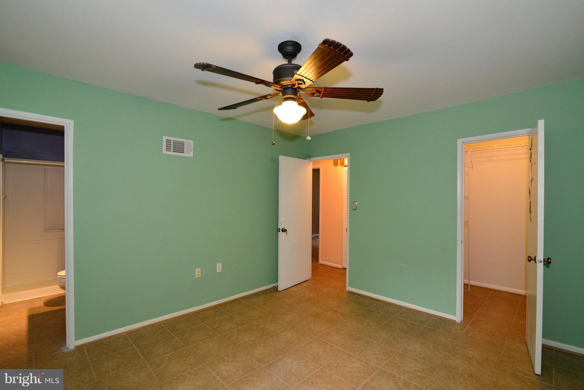 2346 Antiqua Court Reston, VA 20191 - Photo 16 of 27 Bedroom