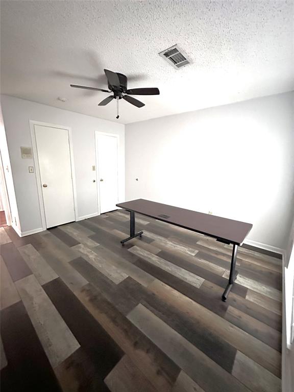 722 East Wheatland Road Duncanville, TX 75137 - Photo 19 of 40 a view of room