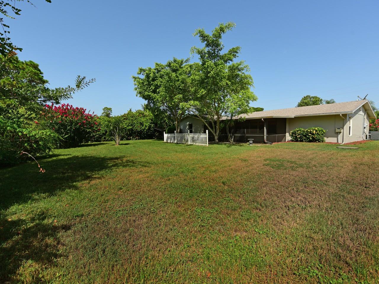1565 Southeast Pitcher Road Port St. Lucie, FL 34952 - Photo 3 of 20 Pitcher1565-40