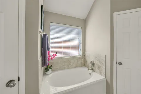 $375,000 | 19314 Cloud Peak Drive, Tomball, TX 77377