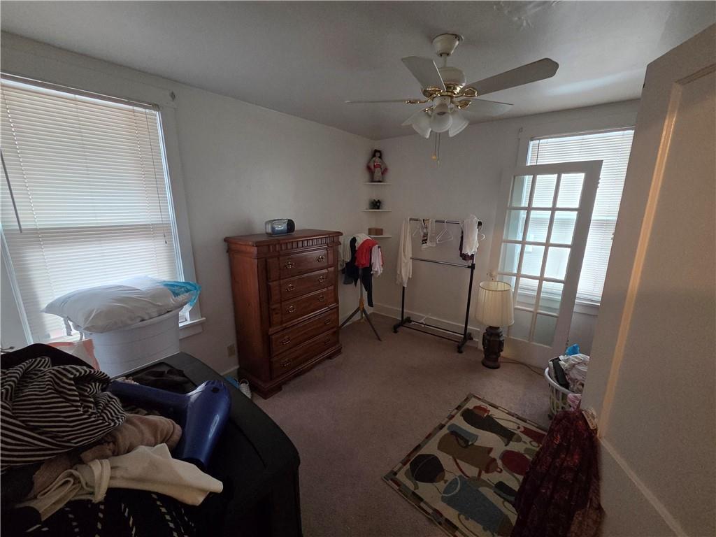 3520 Campus Street Pittsburgh, PA 15212 - Photo 13 of 26 a room with furniture