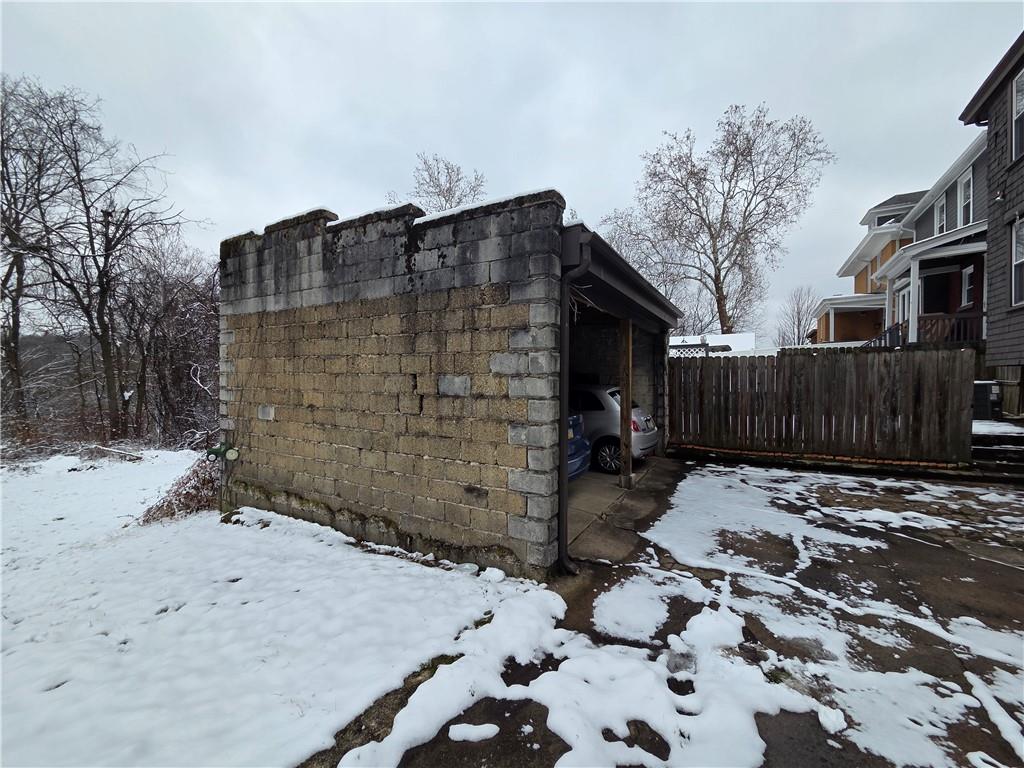 3520 Campus Street Pittsburgh, PA 15212 - Photo 4 of 26 a backyard of a house