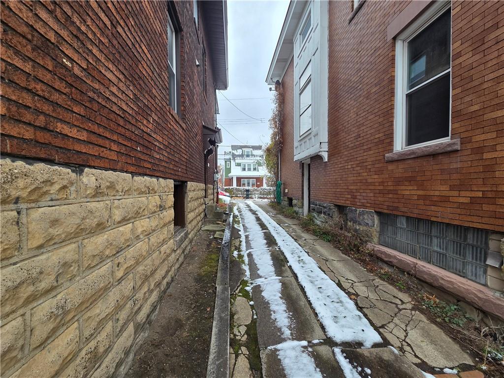 3520 Campus Street Pittsburgh, PA 15212 - Photo 5 of 26