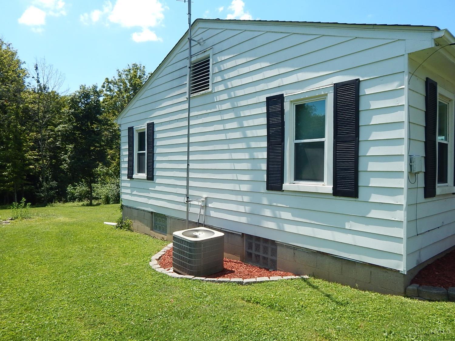 5701 Lake Road Morrow, OH 45152 - Photo 3 of 13 Gallery Image 3