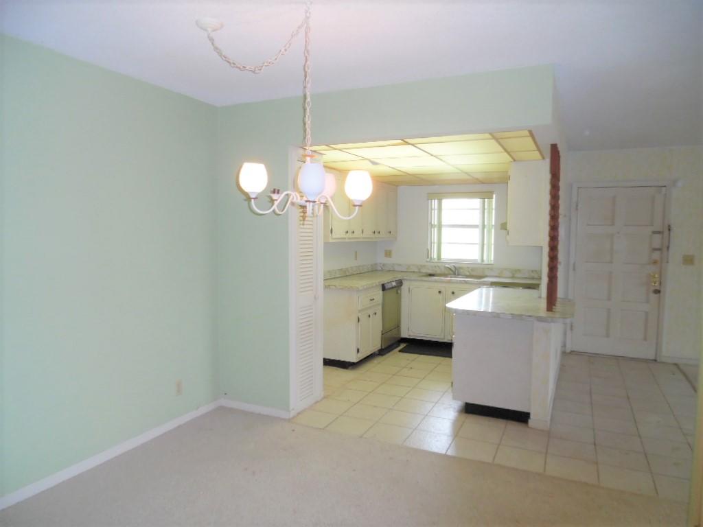 1271 Northwest 13th Street, Unit 355E Boca Raton, FL 33486 - Photo 6 of 22 Dining and Kitchen