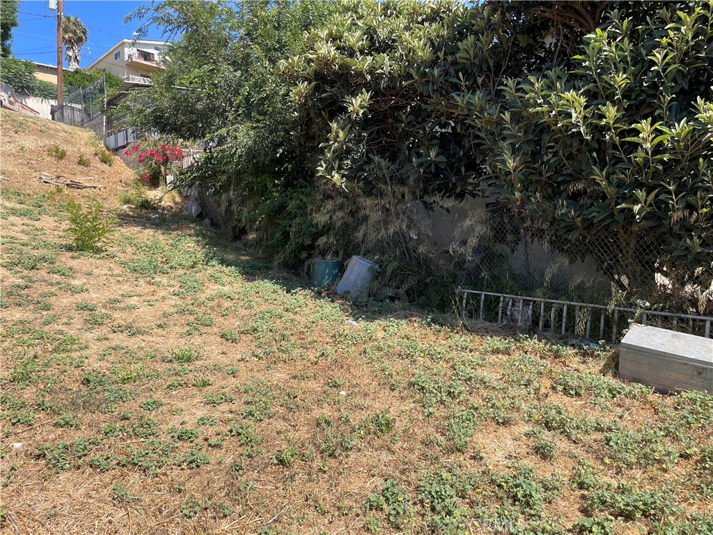 1052 North Bonnie Bch Pl  