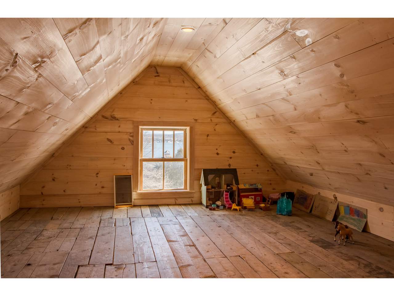 3537 Harbor Road Shelburne, VT 05482 - Photo 14 of 17 Gallery Image 14