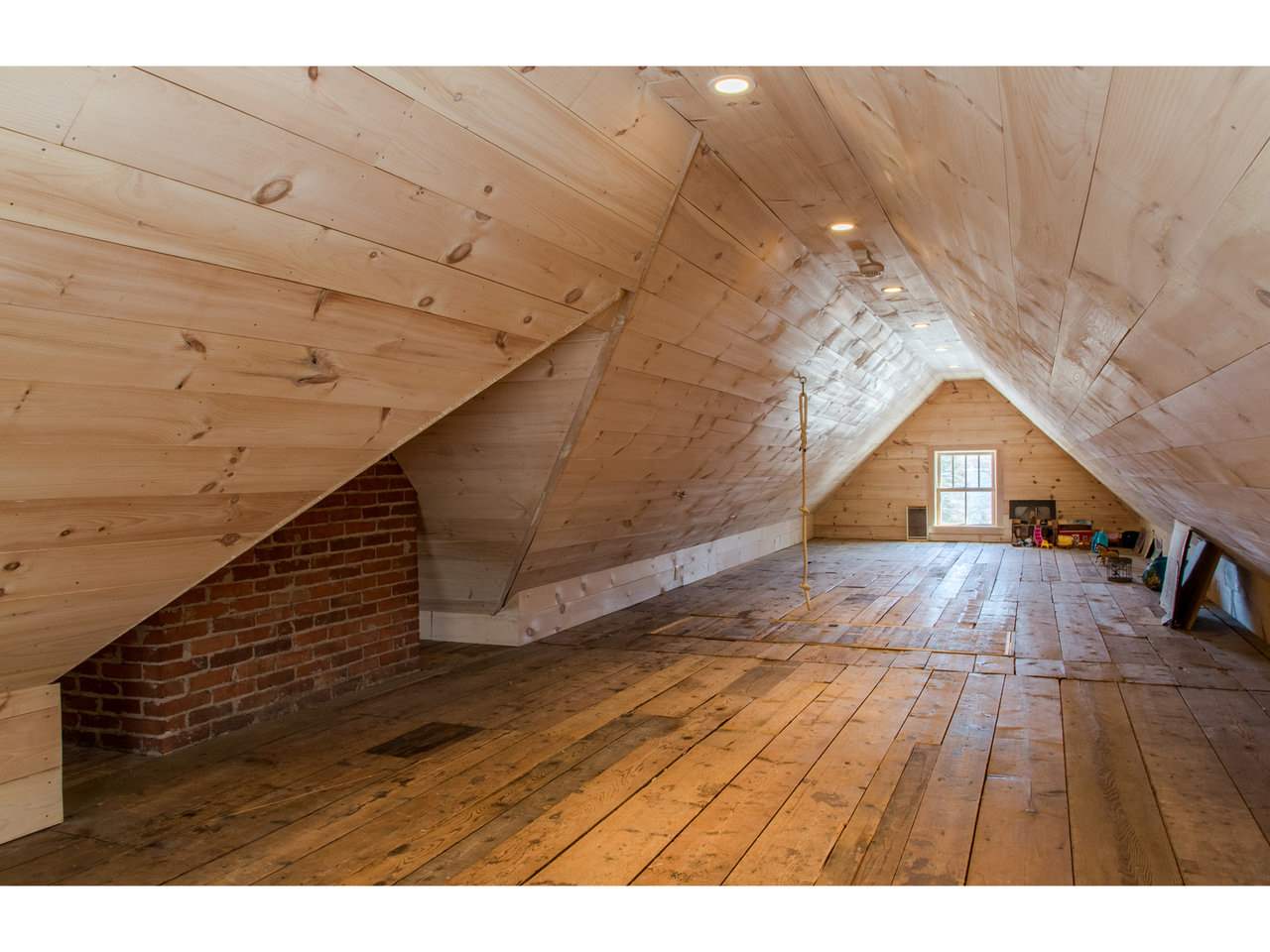 3537 Harbor Road Shelburne, VT 05482 - Photo 16 of 17 Gallery Image 16
