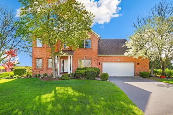 $710,000 | 1004 Hamlet Road, Naperville, IL 60564