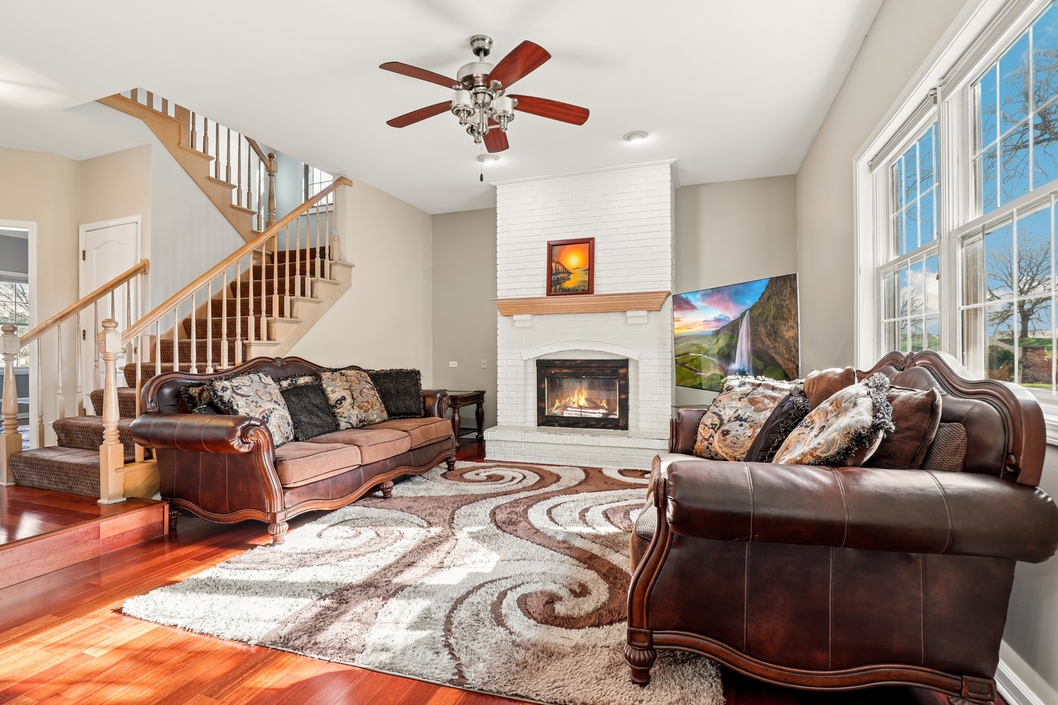 1004 Hamlet Road Naperville, IL 60564 - Photo 4 of 33