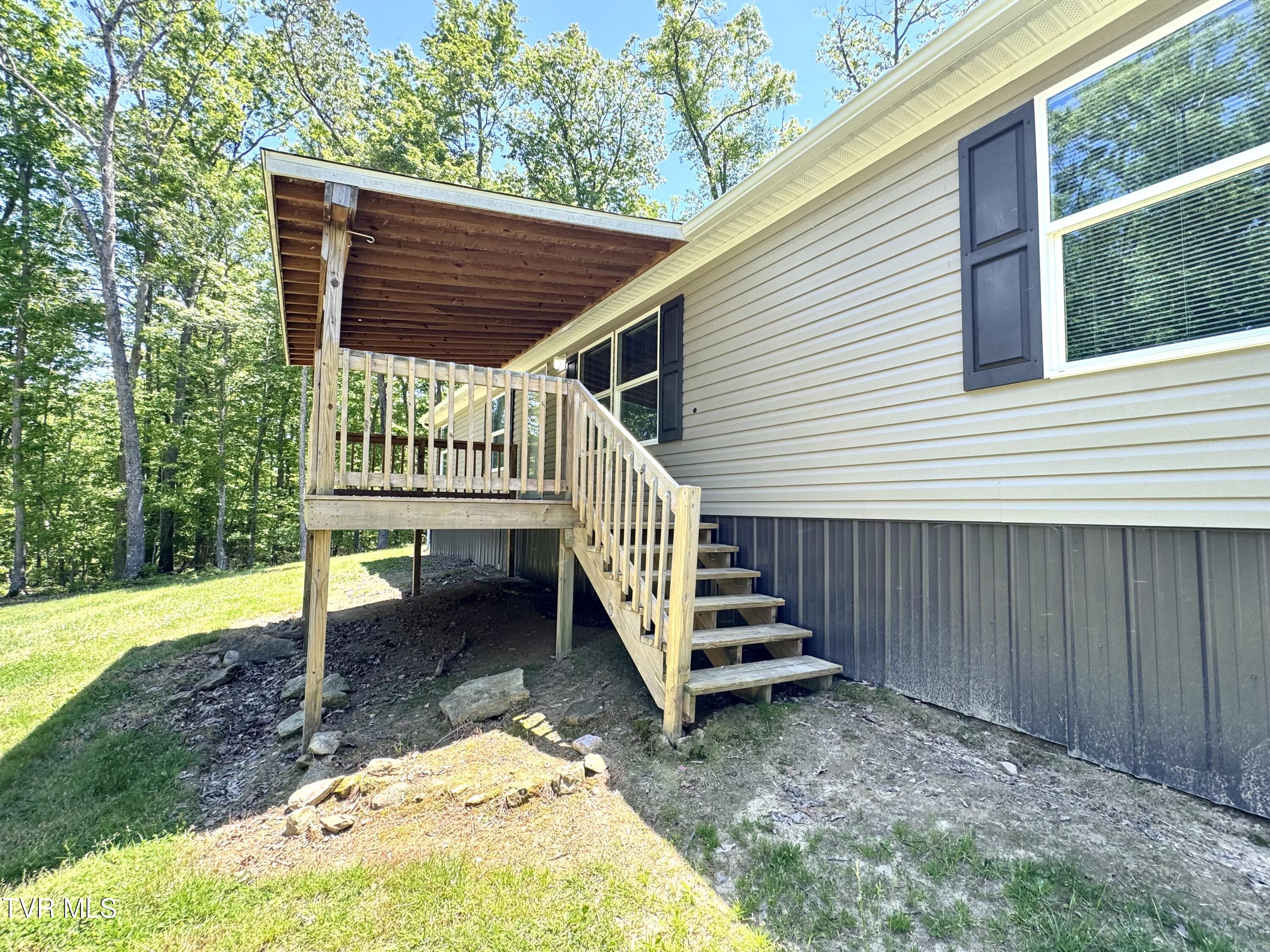 12580 Star Branch Road Coeburn, VA 24230 - Photo 5 of 26 IMG_9026