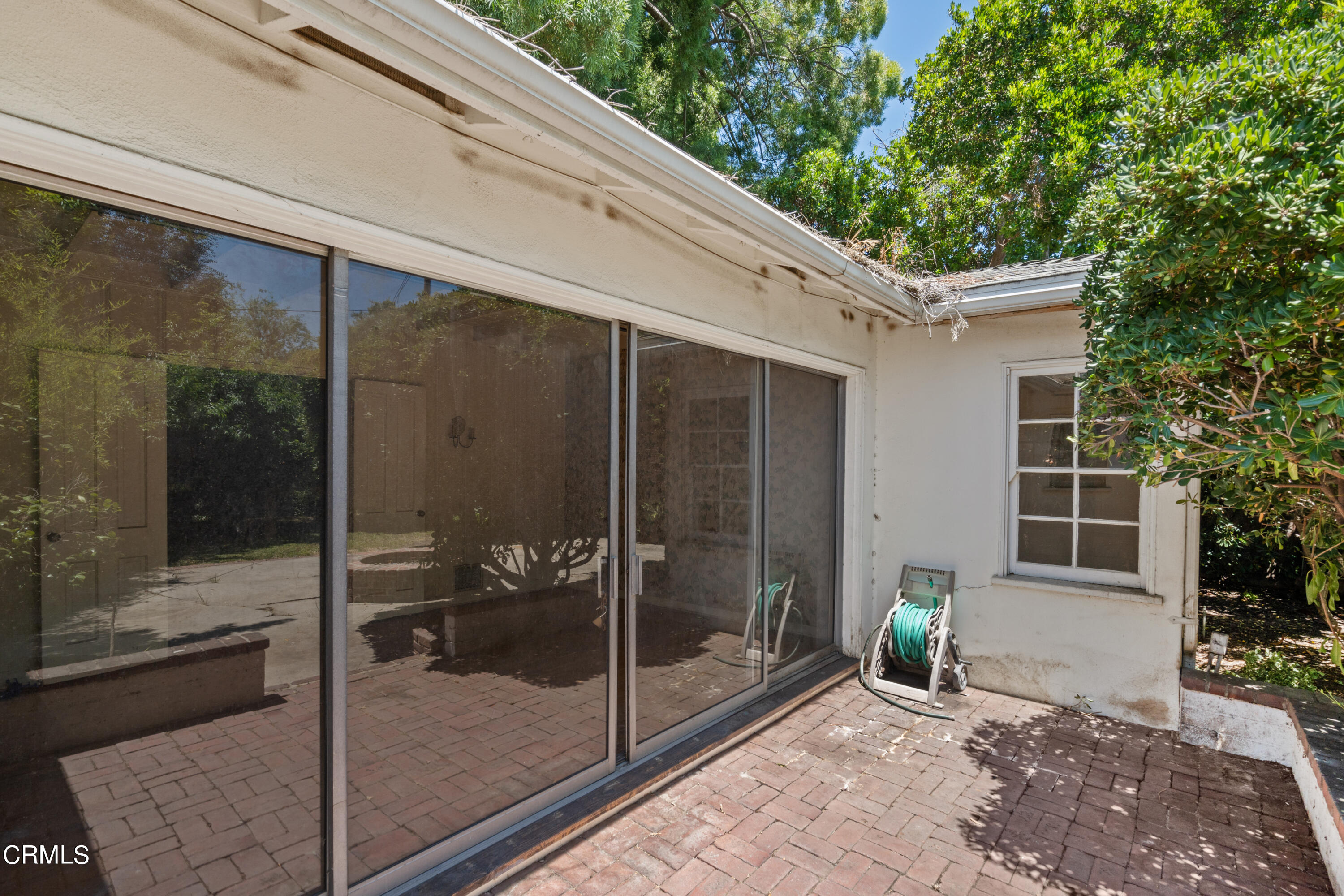 3254 Orlando Road Pasadena, CA 91107 - Photo 25 of 25 a view of backyard with tub