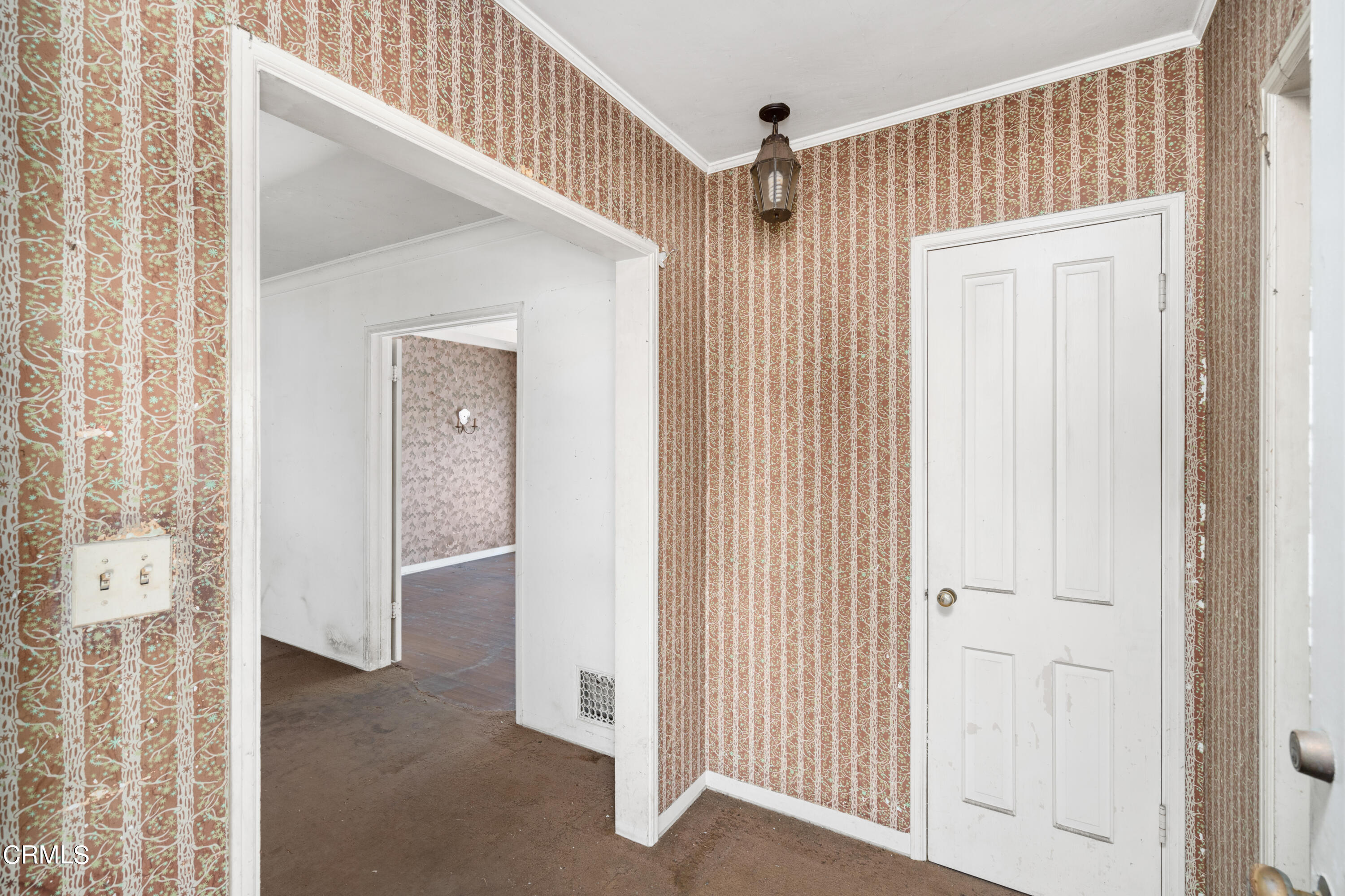 3254 Orlando Road Pasadena, CA 91107 - Photo 8 of 25 a view of a hallway with wooden floor