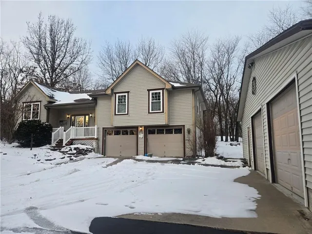 $425,000 | 12614 South Al Gossett Road, Lone Jack, MO 64070