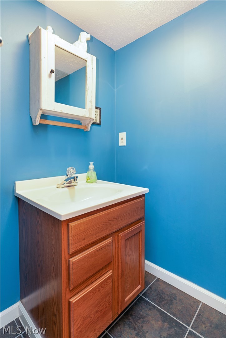 21879 Eaton Road Cleveland, OH 44126 - Photo 27 of 32 Basement 1/2 bath