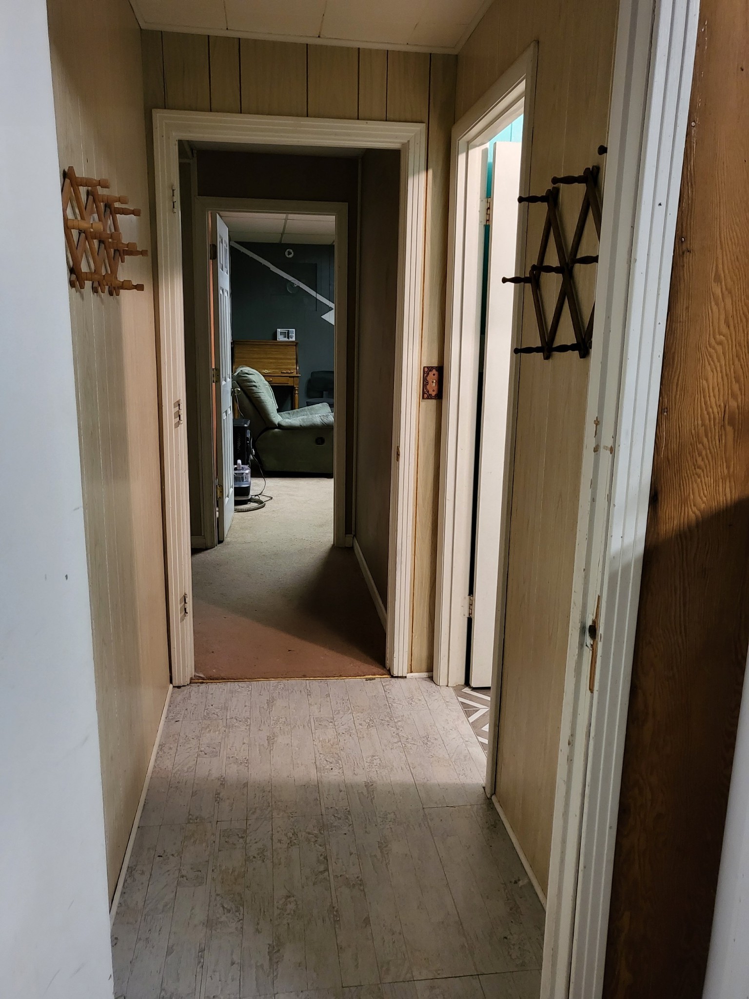 1393 Pomona Road Dickson, TN 37055 - Photo 20 of 32 a view of a hallway view with staircase