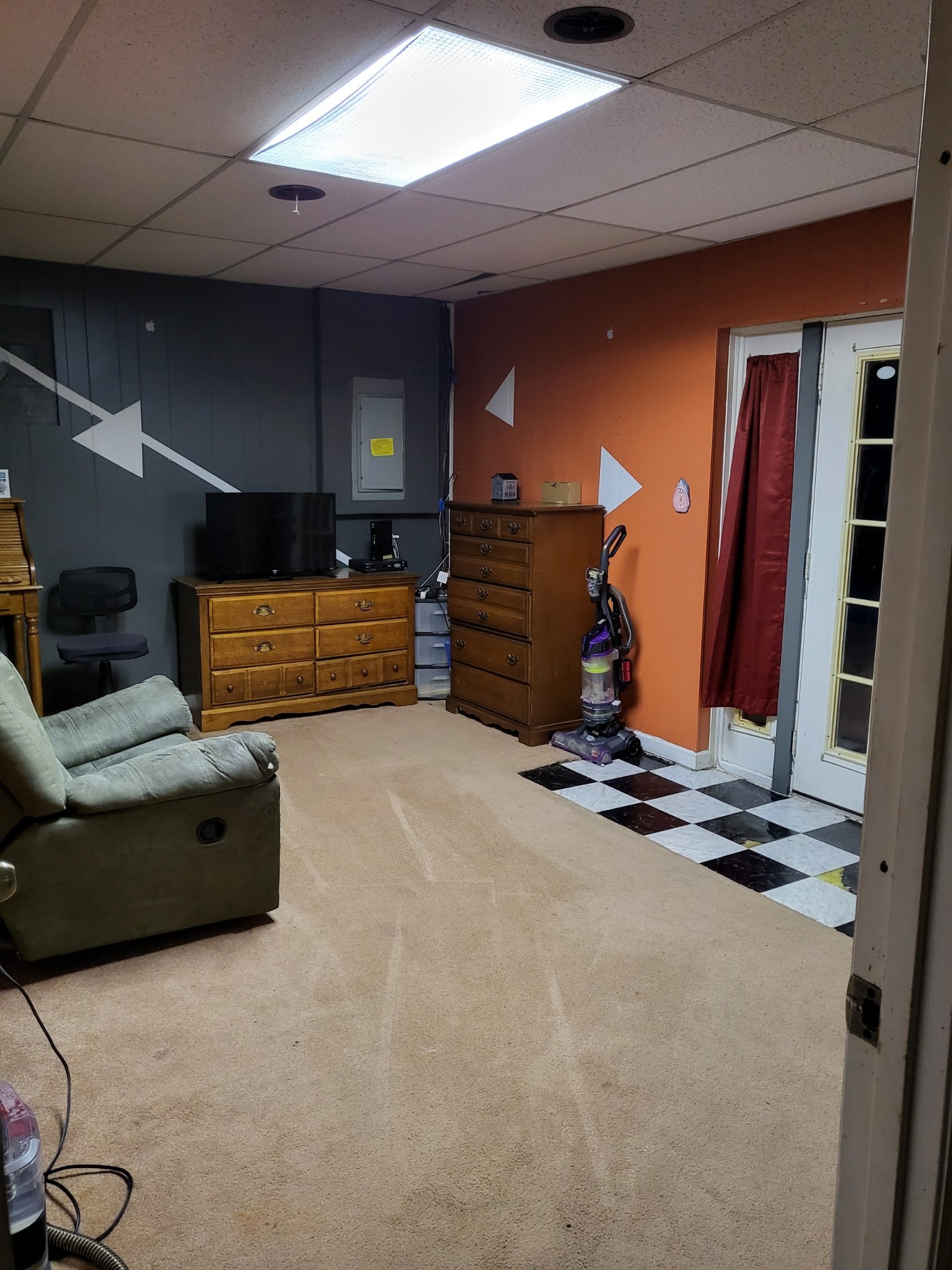 1393 Pomona Road Dickson, TN 37055 - Photo 25 of 32 a room with furniture and stairs