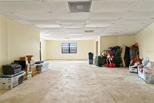 $15 | 1108 Commercial Way, Spring Hill, FL 34606