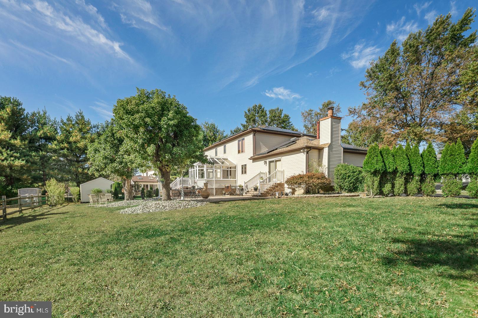 10 Ronit Drive Ewing, NJ 08628 - Photo 37 of 42 Sideyard