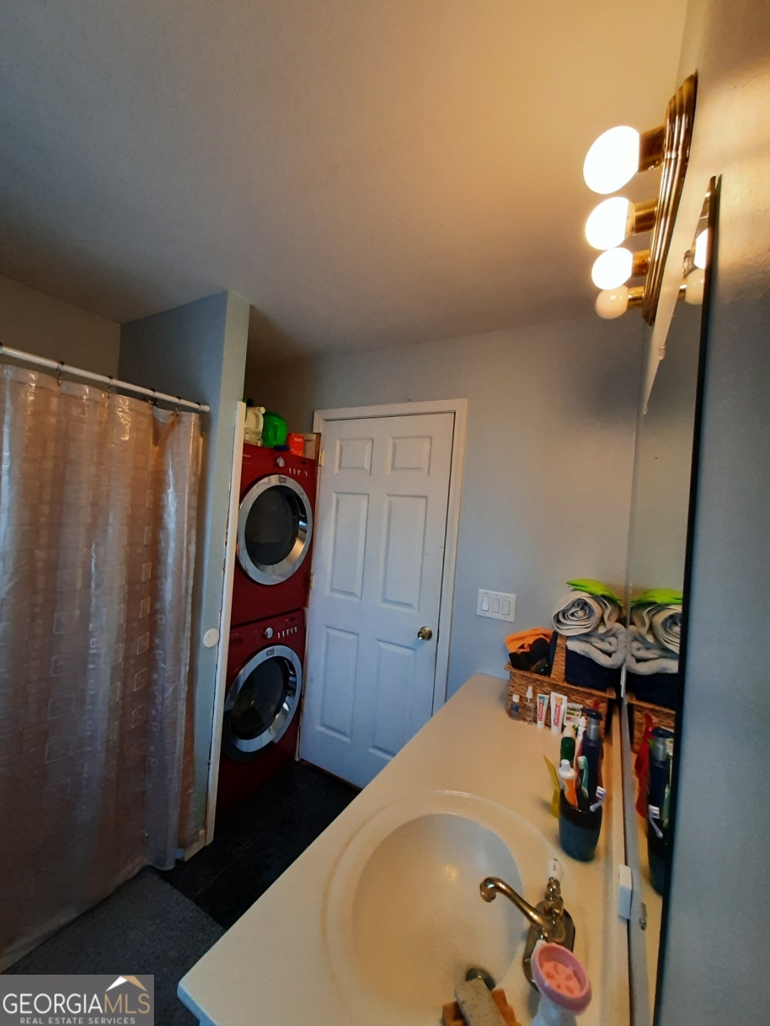 518 Eden Circle Cleveland, GA 30528 - Photo 10 of 20 a utility room with dryer and washer