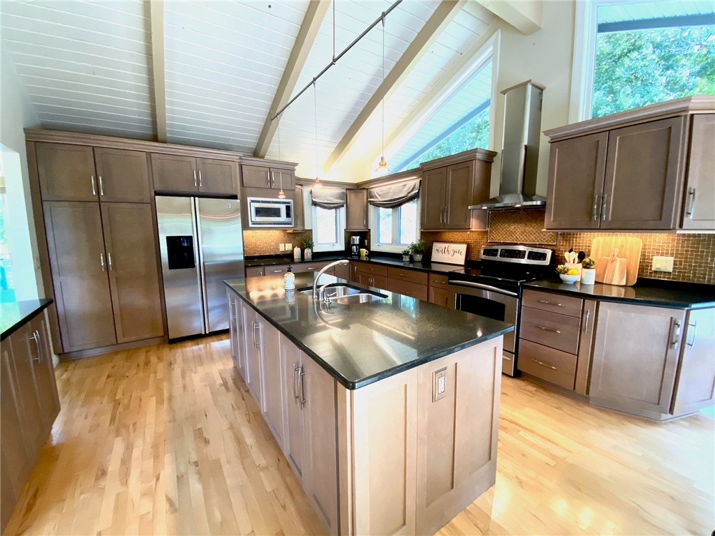 175 Baker Road Victor, NY 14564 - Photo 11 of 37