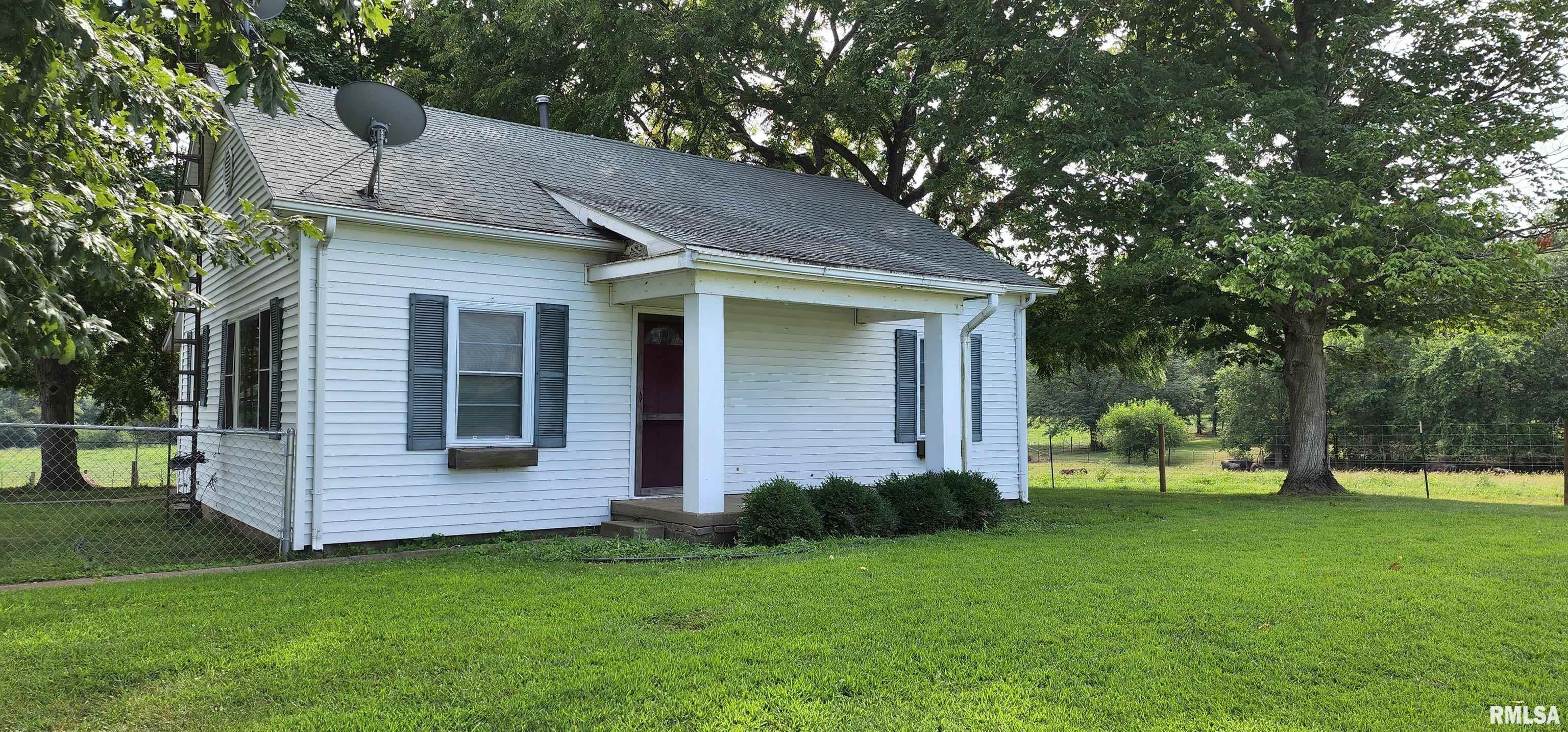 15880 Old Jacksonville Road New Berlin, IL 62670 - Photo 1 of 10