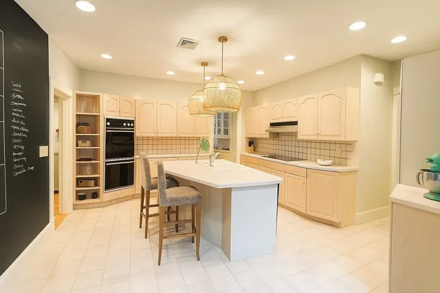 $4,900 | 177 Springfield Street, Springfield, MA 01107