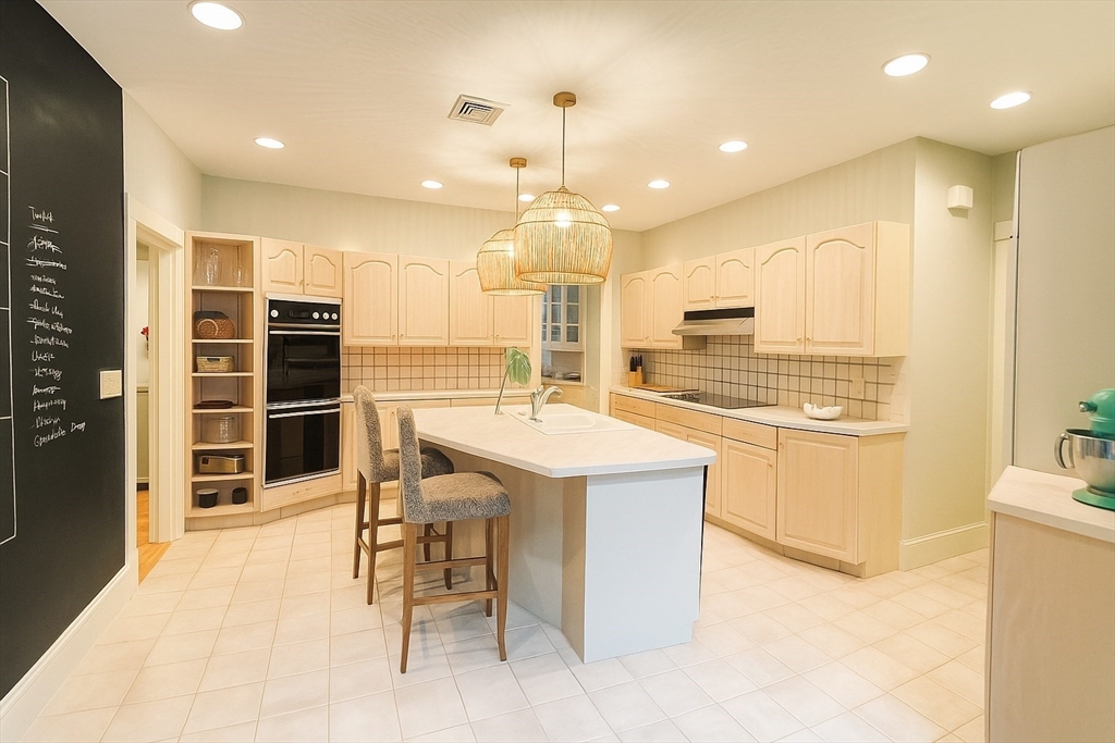 177 Springfield Street Springfield, MA 01107 - Photo 9 of 26