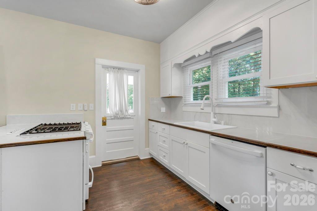 1415 Roan Road Spruce Pine, NC 28777 - Photo 12 of 42