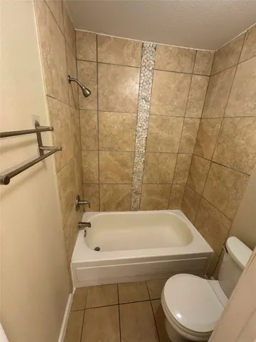 $2,050 | 7723 Thorncreek Way, Houston, TX 77095