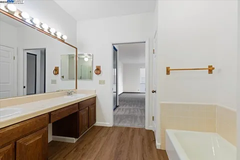 $475,000 | 25912 Hayward Boulevard, Unit 204, Hayward, CA 94542