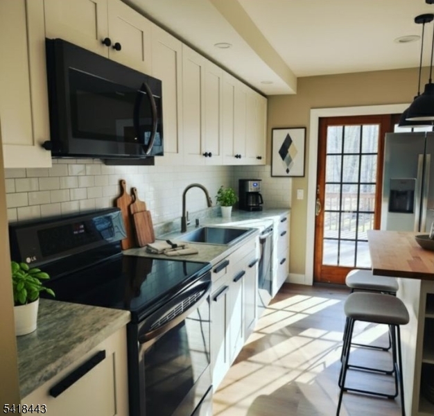 316 Stonetown Road Ringwood, NJ 07456 - Photo 2 of 18