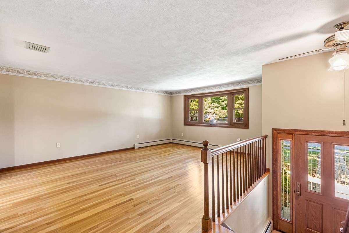 26 Atherton Road Foxboro, MA 02035 - Photo 9 of 42 Gallery Image 9