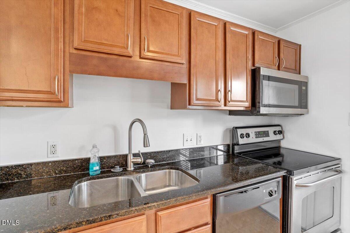 2312 Bernard Street Raleigh, NC 27608 - Photo 17 of 28