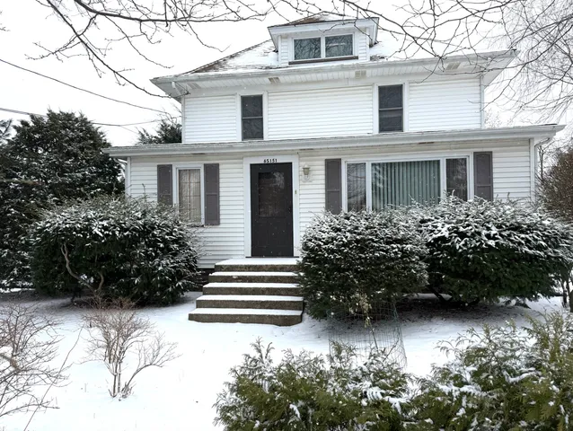 $379,900 | 6-s151 Old Eola Road, Aurora, IL 60502