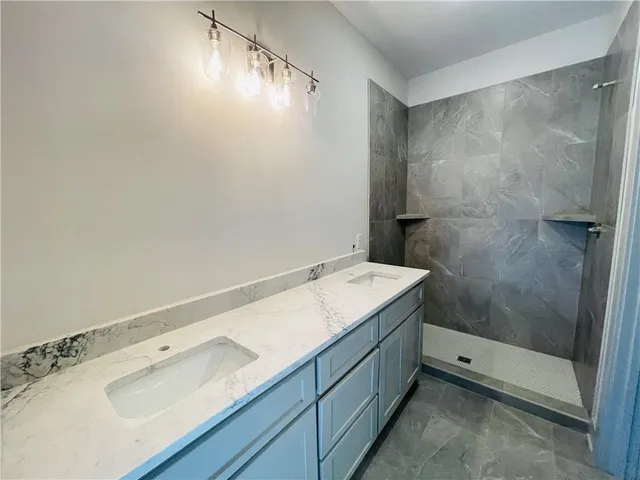 $399,950 | 1001 South Riverview Avenue South, Independence, MO 64056