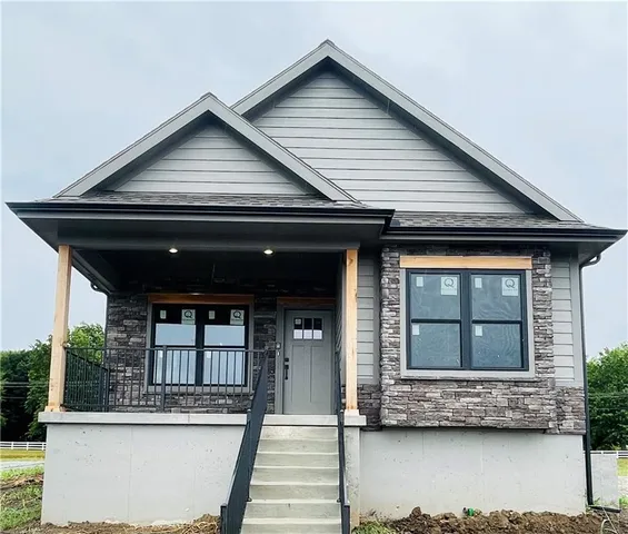 $399,950 | 1001 South Riverview Avenue South, Independence, MO 64056