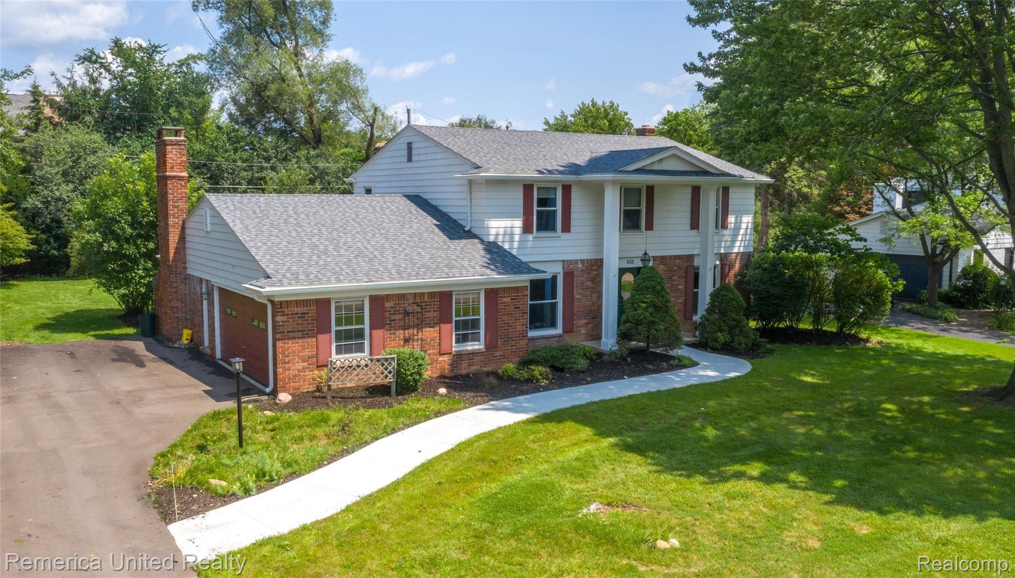 855 Foxhall Road Bloomfield Hills, MI 48304 - Photo 3 of 48 drone-2.JPG