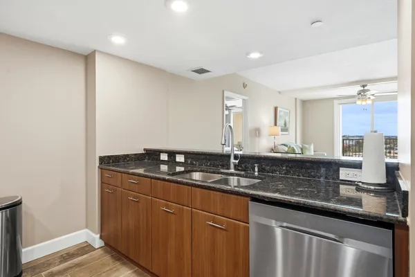 $344,500 | 300 South Duval Street, Unit 805, Tallahassee, FL 32301