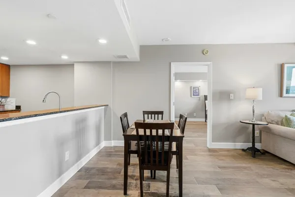 $344,500 | 300 South Duval Street, Unit 805, Tallahassee, FL 32301