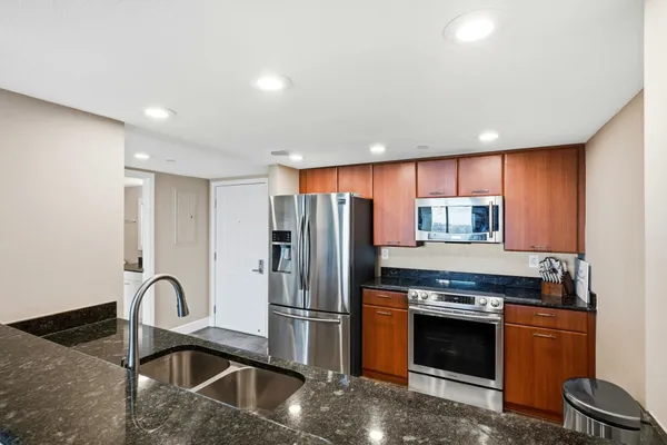 $344,500 | 300 South Duval Street, Unit 805, Tallahassee, FL 32301