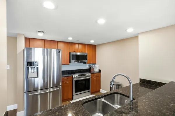 $344,500 | 300 South Duval Street, Unit 805, Tallahassee, FL 32301