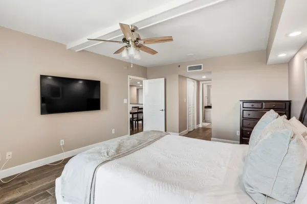 $344,500 | 300 South Duval Street, Unit 805, Tallahassee, FL 32301