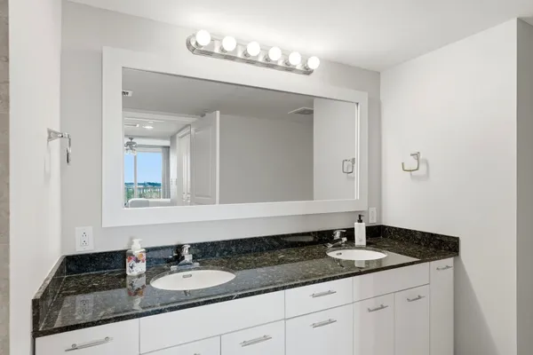 $344,500 | 300 South Duval Street, Unit 805, Tallahassee, FL 32301