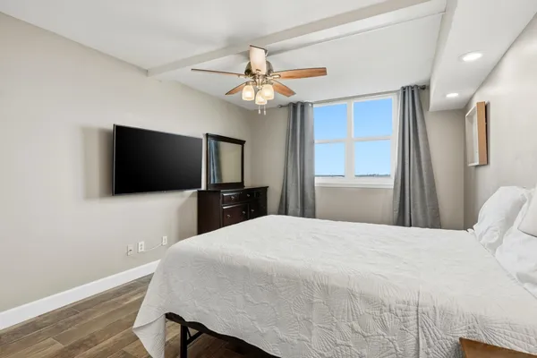 $344,500 | 300 South Duval Street, Unit 805, Tallahassee, FL 32301