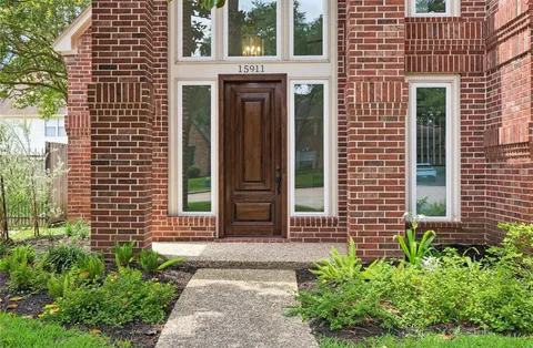 $1,150,000 | 15911 Redwood Pl Drive, Houston, TX 77079