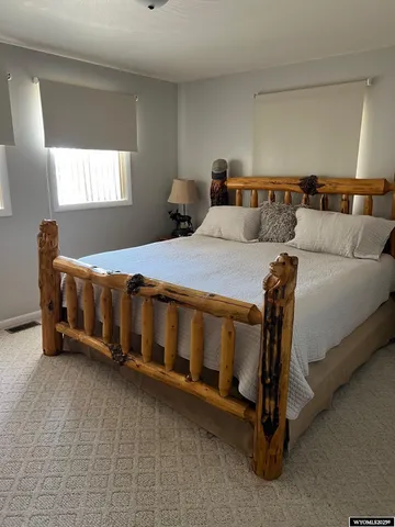 $399,500 | 108 Airport Avenue, Saratoga, WY 82331