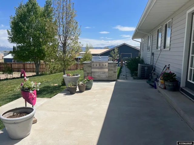 $399,500 | 108 Airport Avenue, Saratoga, WY 82331
